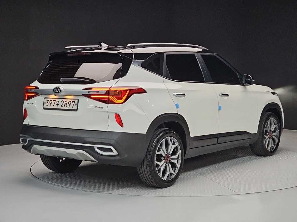 KIA Seltos - Vista 4