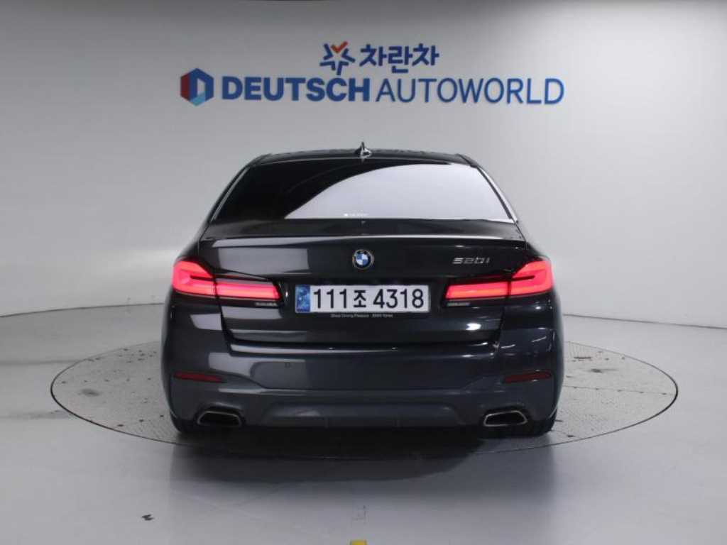 BMW 5 Series - Vista 4