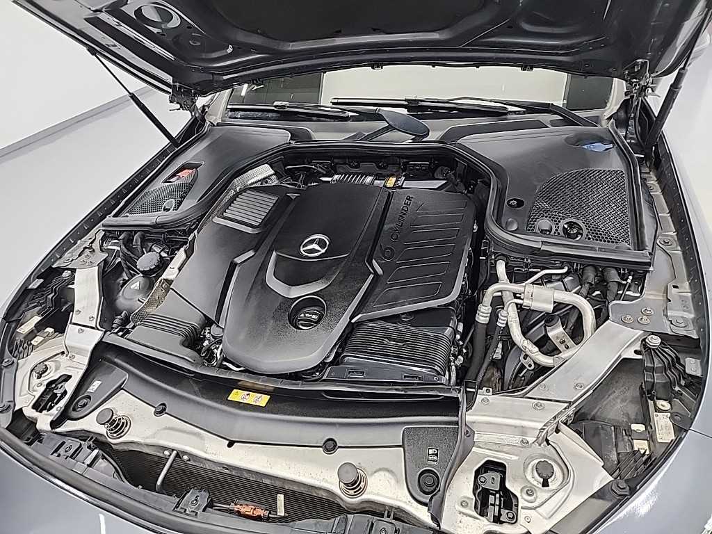 Mercedes Benz CLS Class - Vista 5
