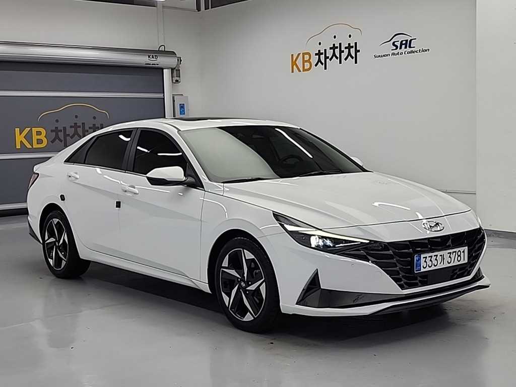 HYUNDAI Avante - Vista 4