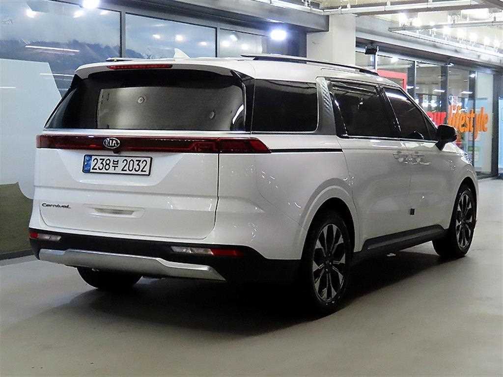 KIA Carnival - Vista 4