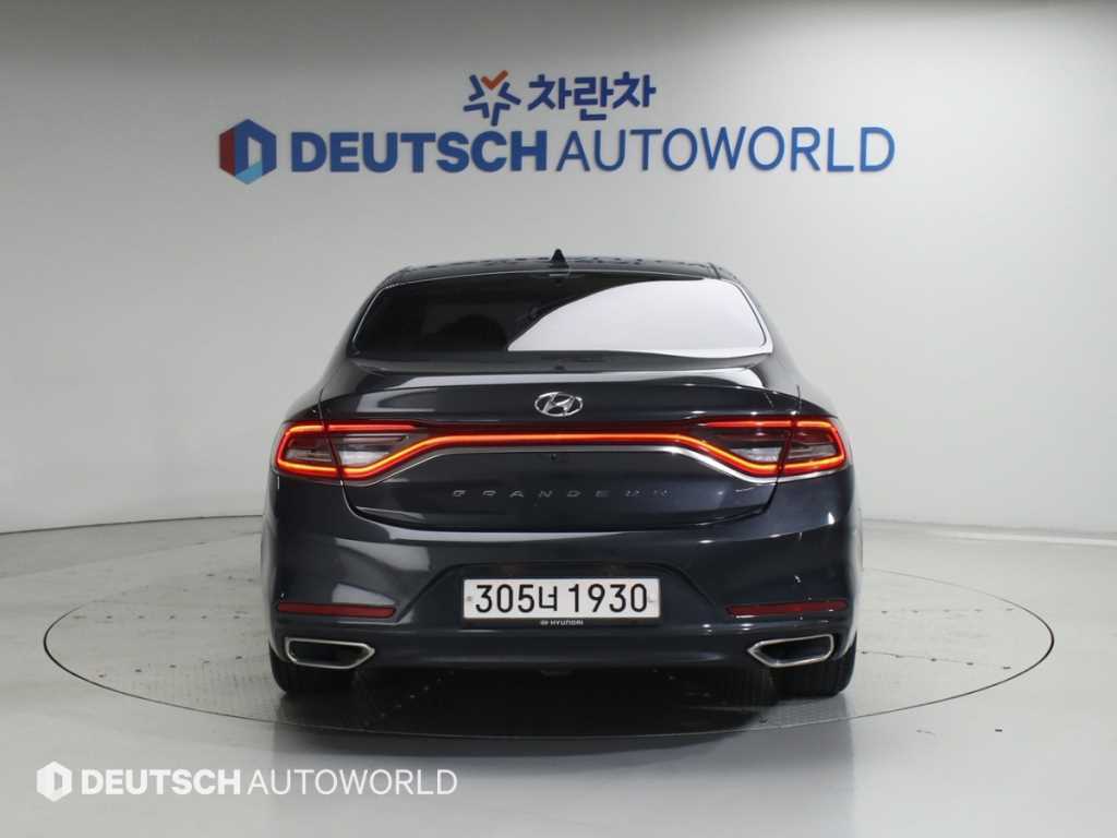 HYUNDAI Grandeur - Vista 4