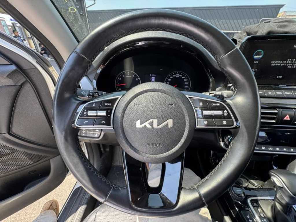 KIA Seltos - Vista 5