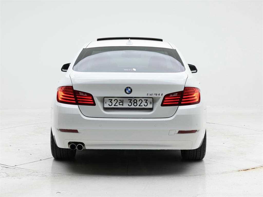 BMW 5 Series - Vista 5