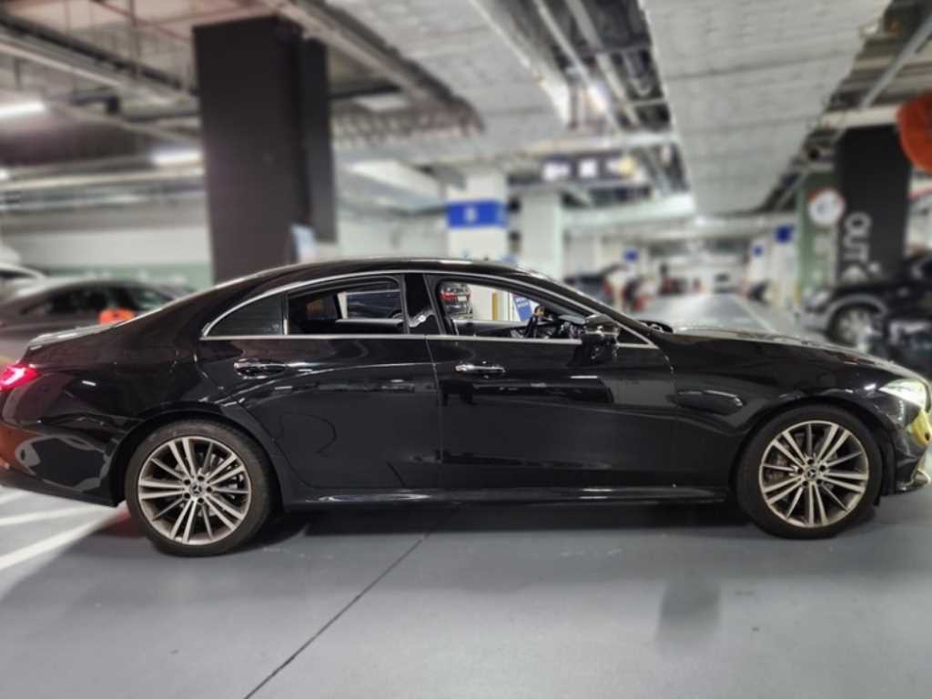 Mercedes Benz CLS Class - Vista 4