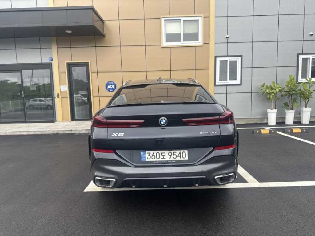 BMW X6 - Vista 4