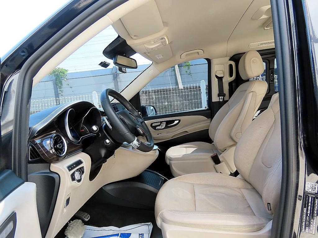 Mercedes Benz V Class - Vista 5