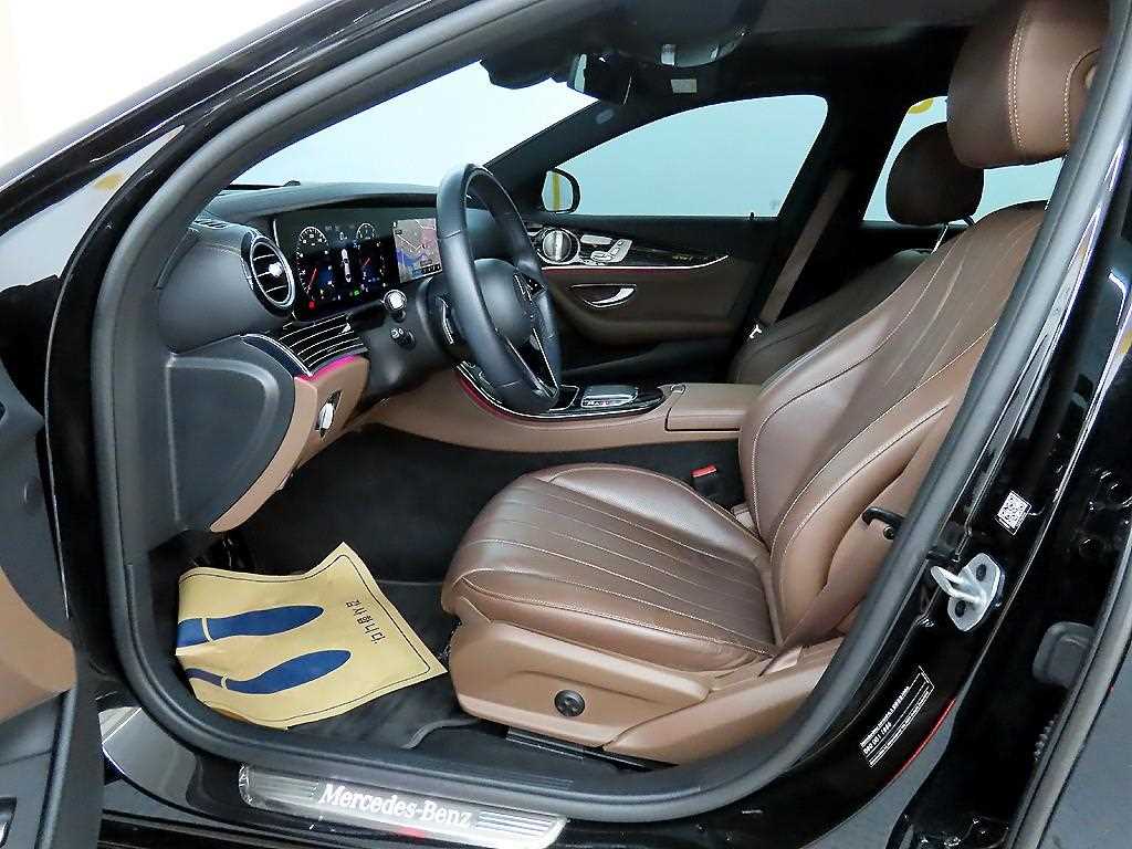 Mercedes Benz E class - Vista 5