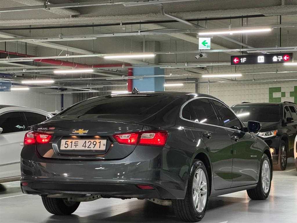 Chevrolet Malibu - Vista 5