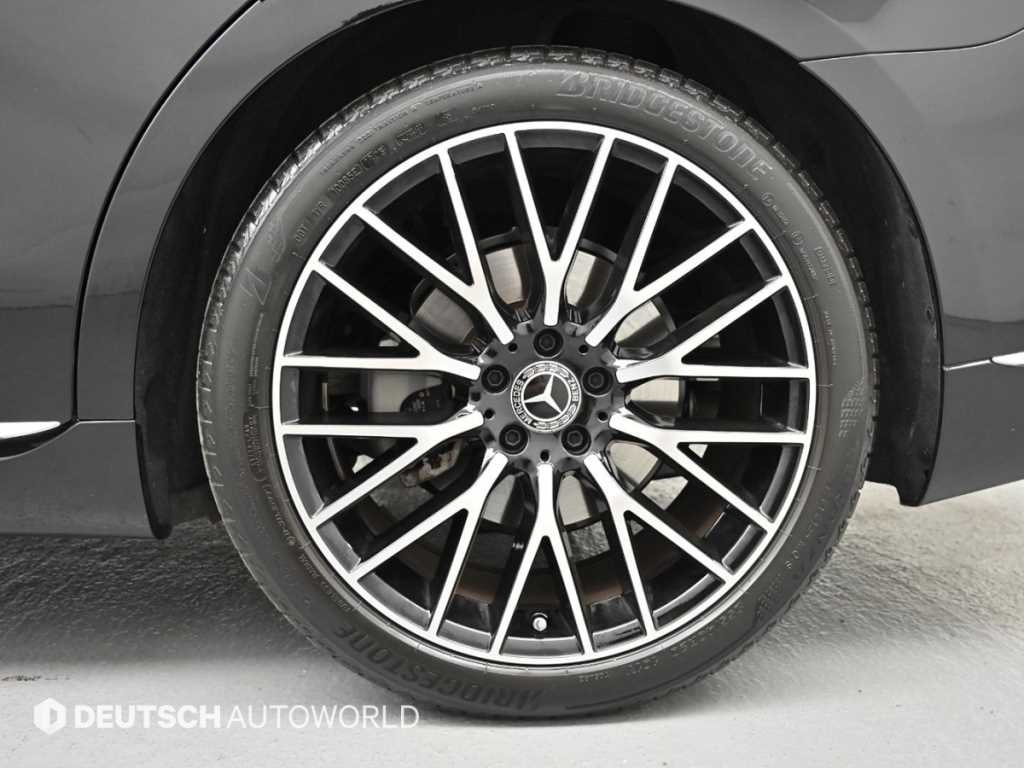 Mercedes Benz S Class - Vista 5