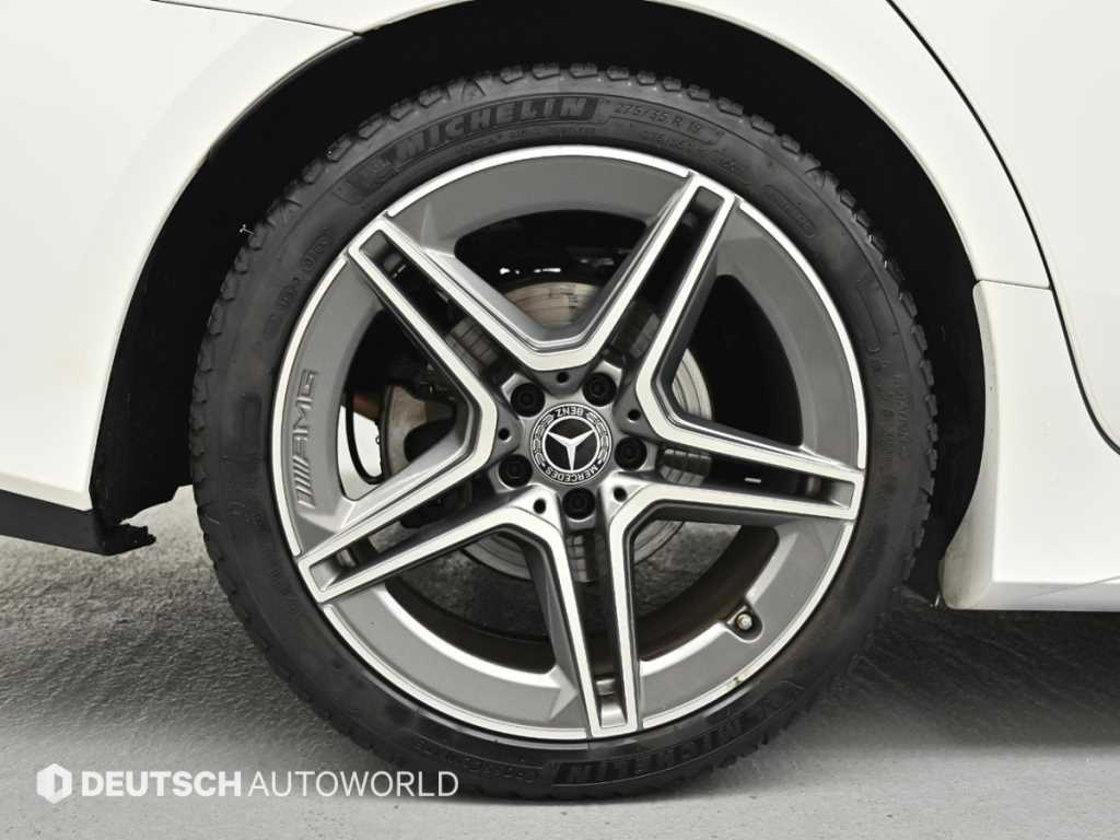 Mercedes Benz CLS Class - Vista 5