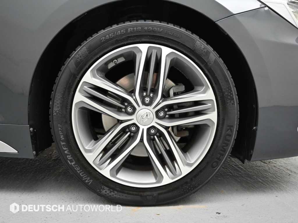 HYUNDAI Grandeur - Vista 5