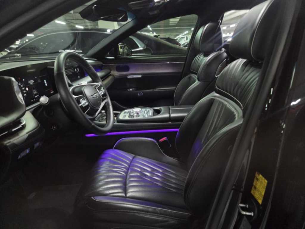 Genesis G90 - Vista 5