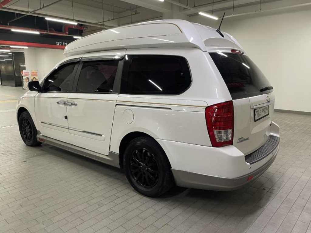 KIA Carnival - Vista 4