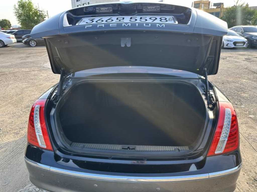 KIA Opirus - Vista 5