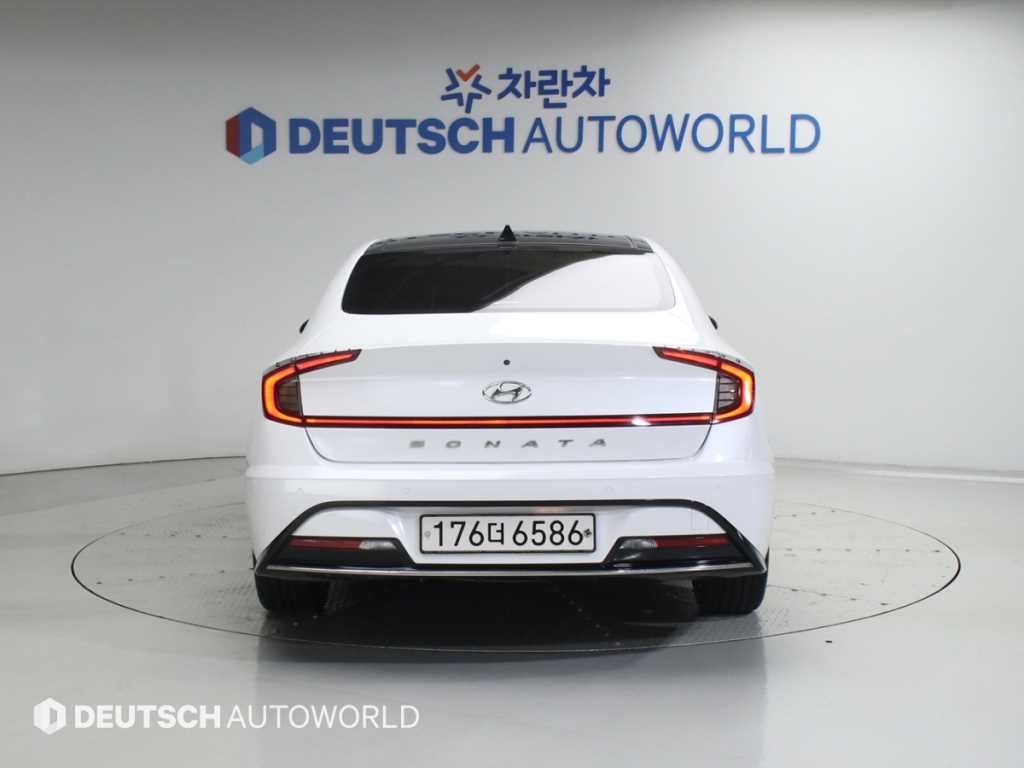 HYUNDAI Sonata - Vista 4