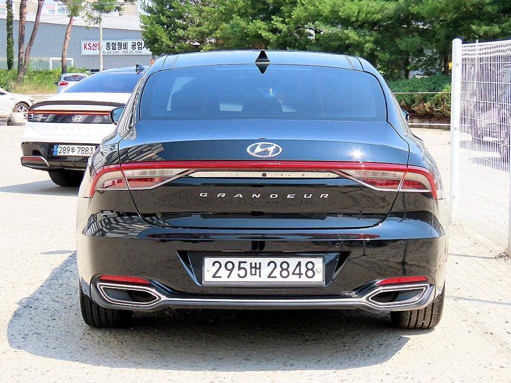 HYUNDAI Grandeur - Vista 4