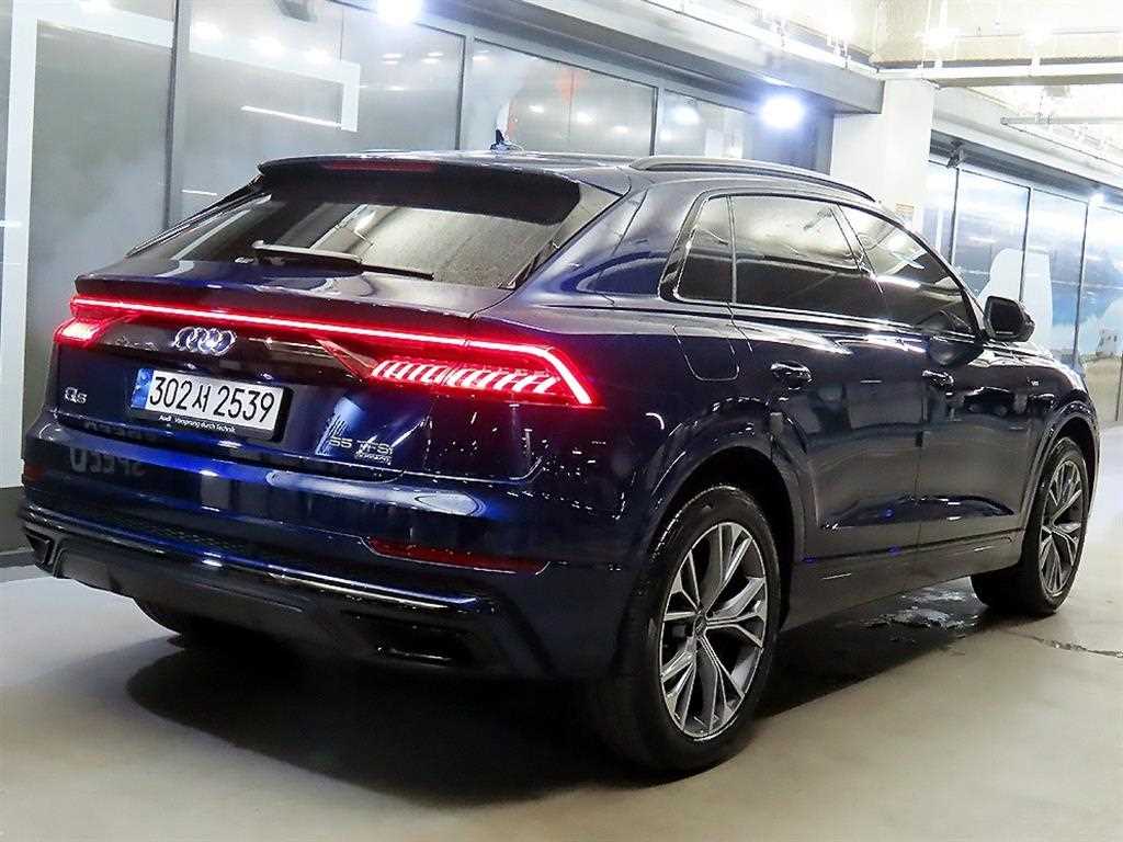 Audi Q8 - Vista 4