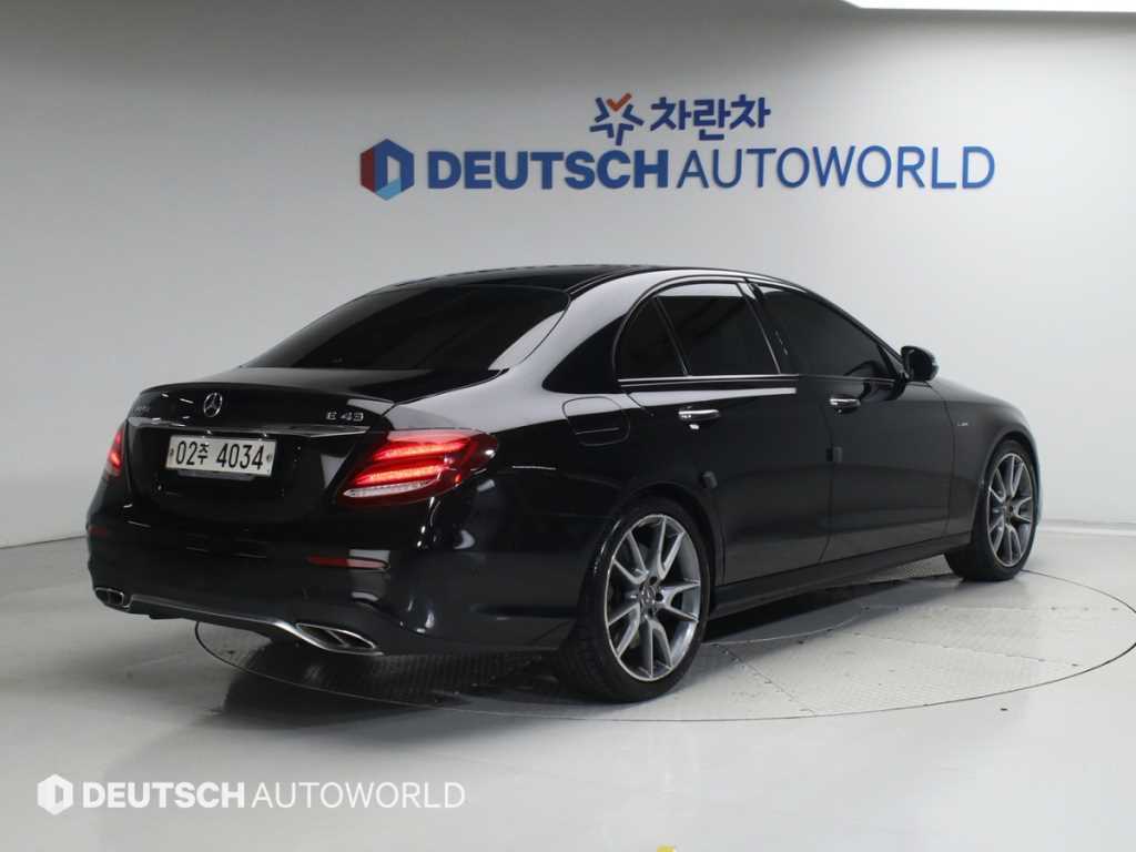 벤츠 E 클래스 E43 AMG 4MATIC 사진 2/20