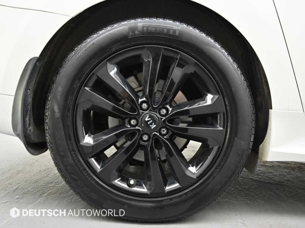 KIA Carnival - Vista 5