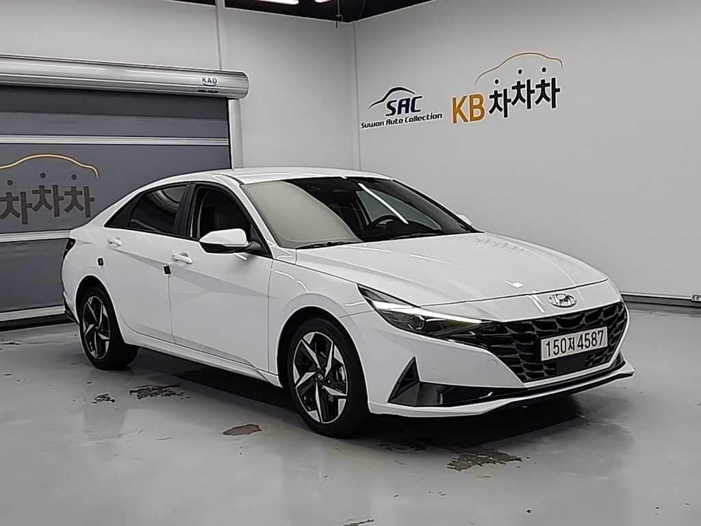 HYUNDAI Avante - Vista 4