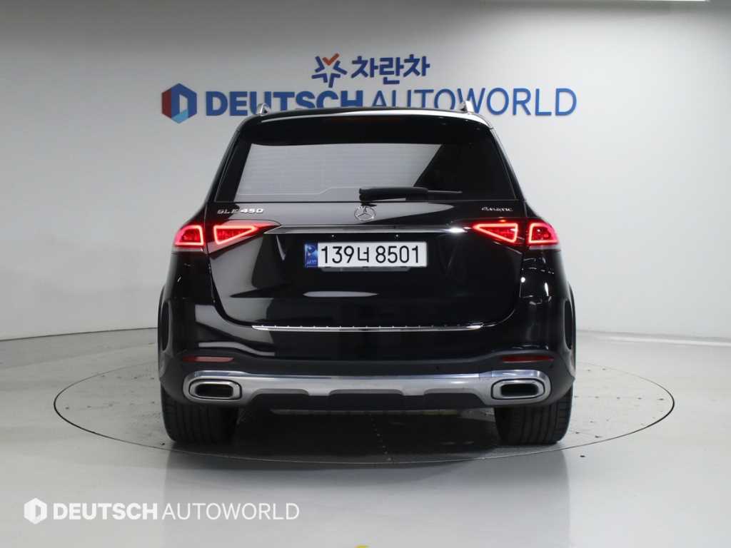 Mercedes Benz GLE Class - Vista 4