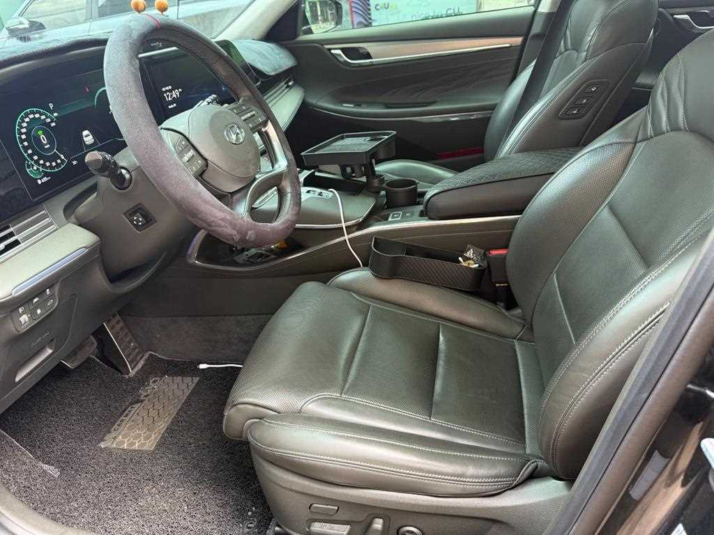 HYUNDAI Grandeur - Vista 5