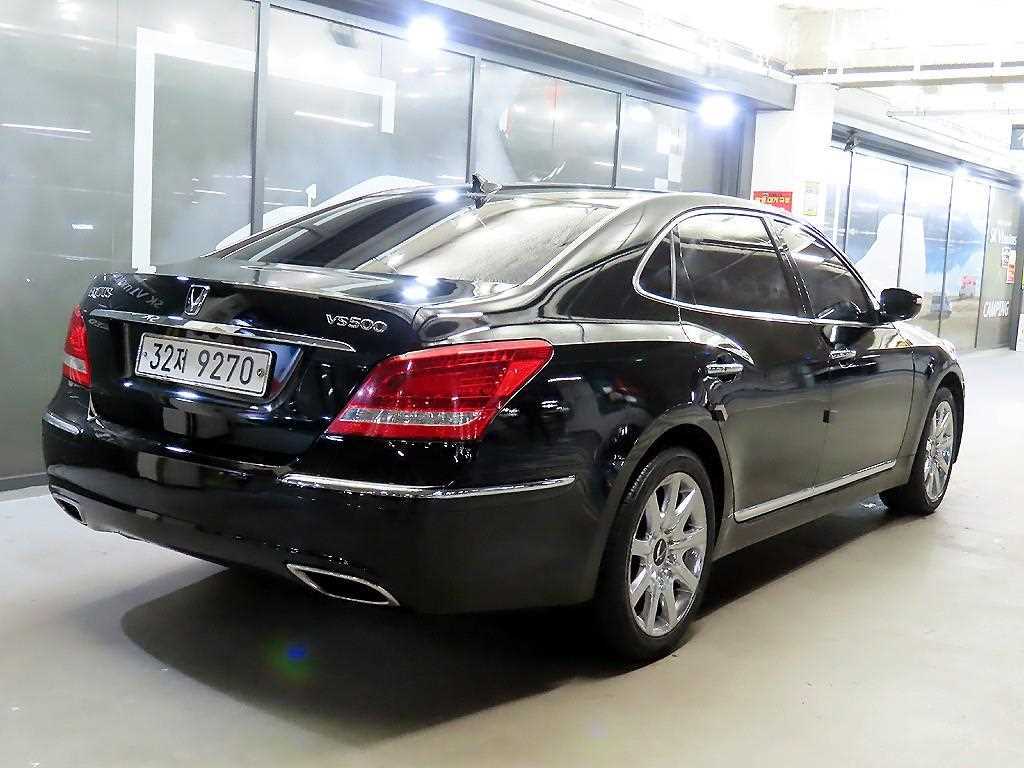 HYUNDAI Equus - Vista 4