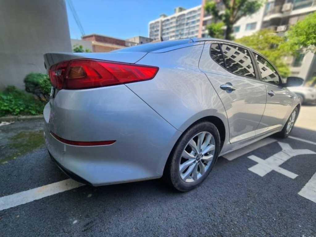 KIA K5 - Vista 4