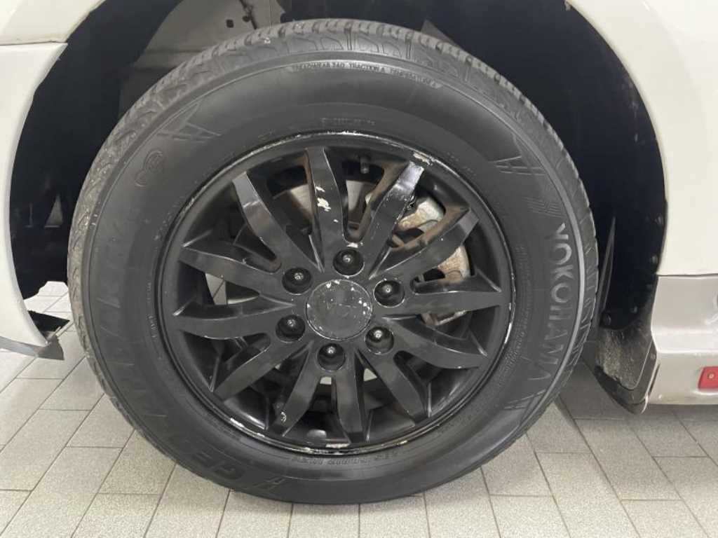KIA Carnival - Vista 5