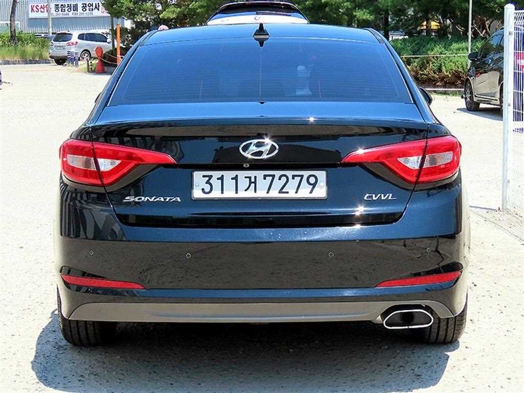 HYUNDAI Sonata - Vista 4