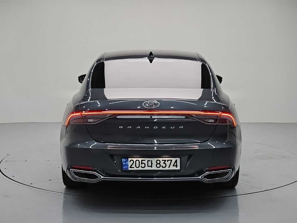 HYUNDAI Grandeur - Vista 4