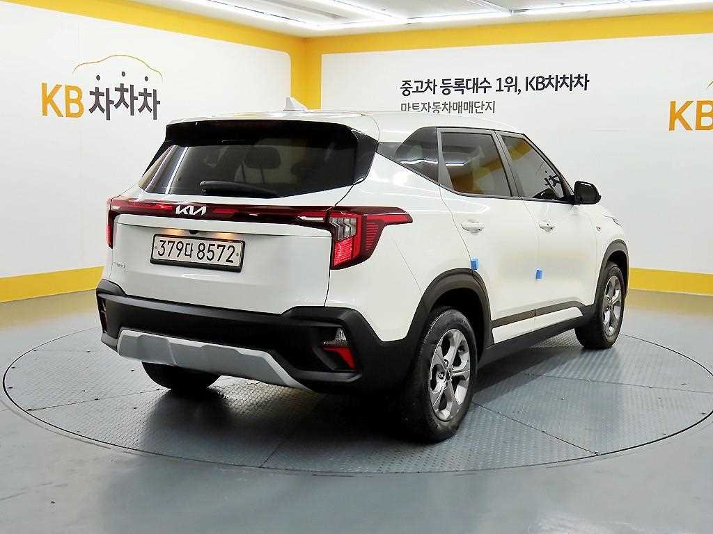 KIA Seltos - Vista 4
