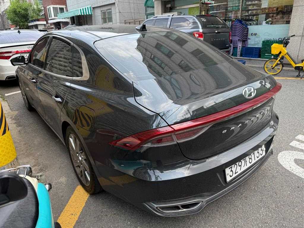 HYUNDAI Grandeur - Vista 4