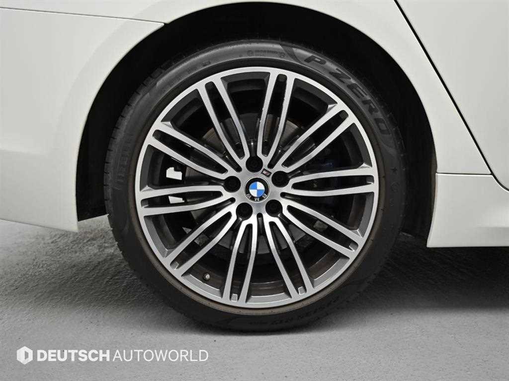 BMW 5 Series - Vista 5
