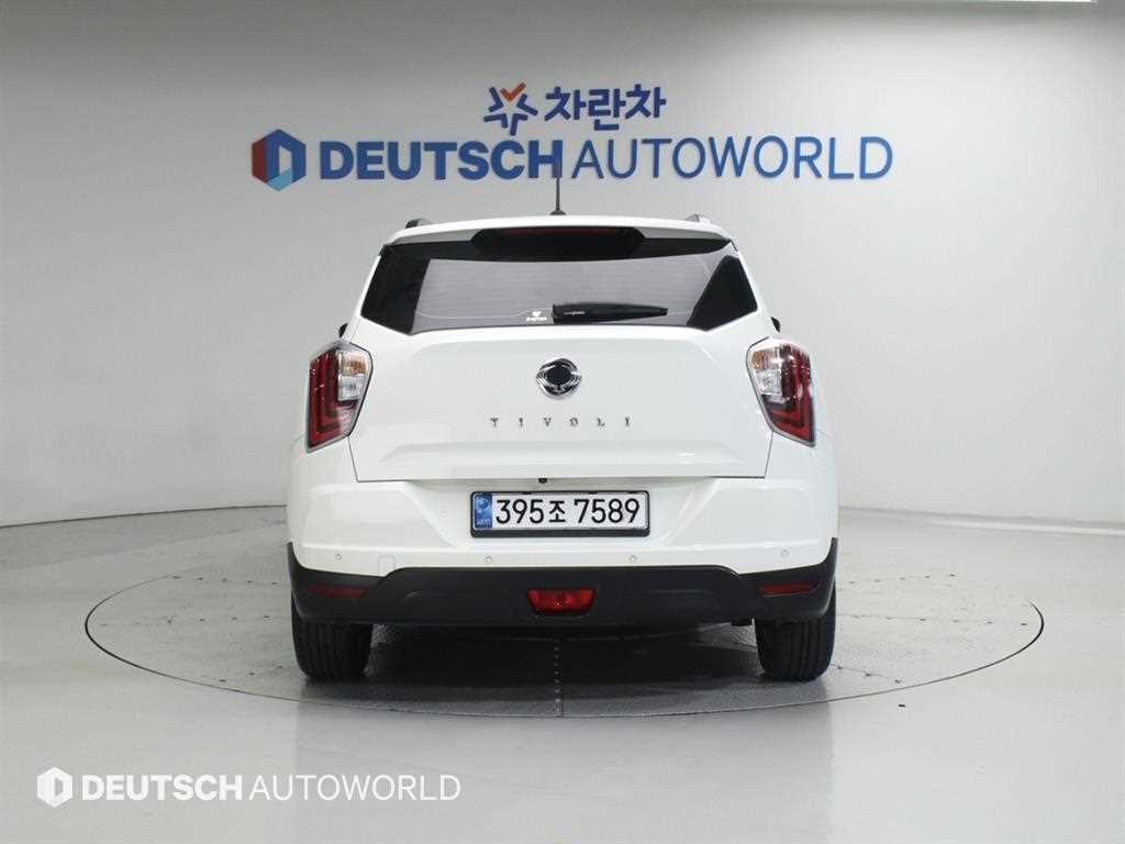 Ssangyong Tivoli - Vista 4