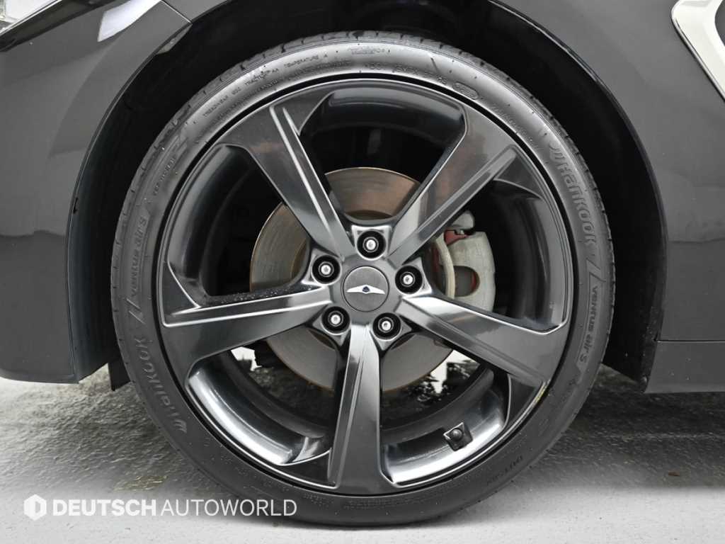 Genesis G70 - Vista 5