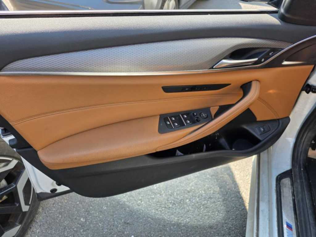 BMW 5 Series - Vista 4