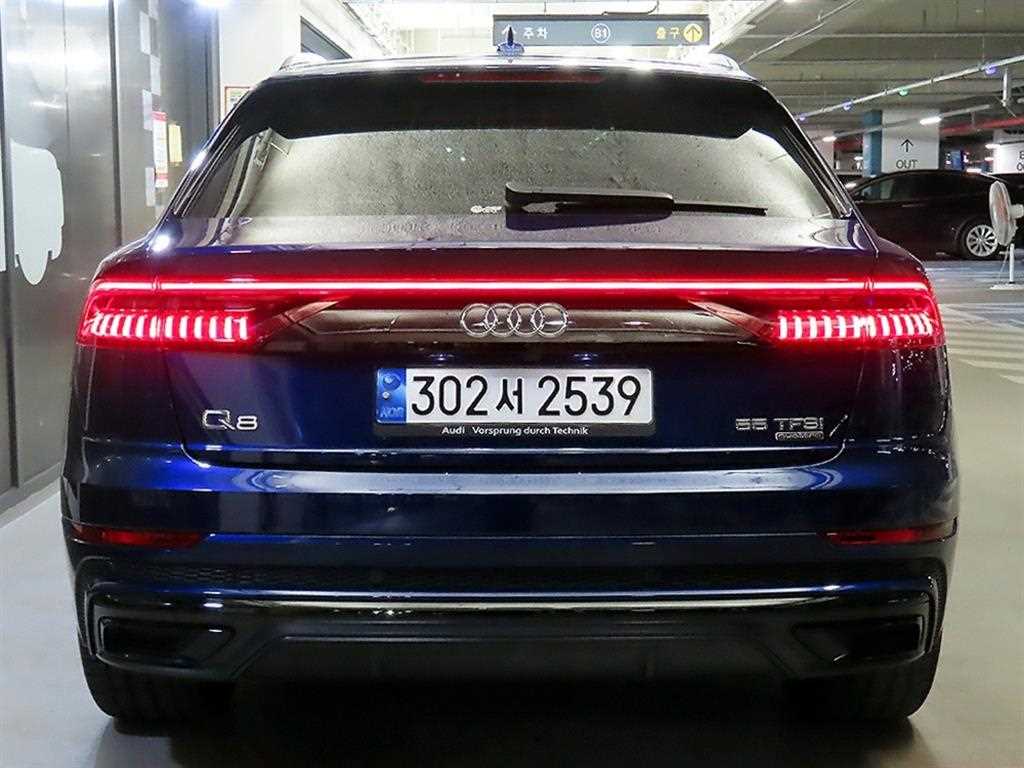 Audi Q8 - Vista 5