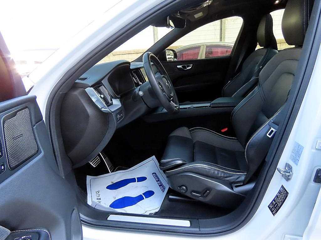 Volvo XC60 - Vista 5