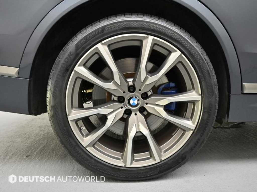 BMW X7 - Vista 5