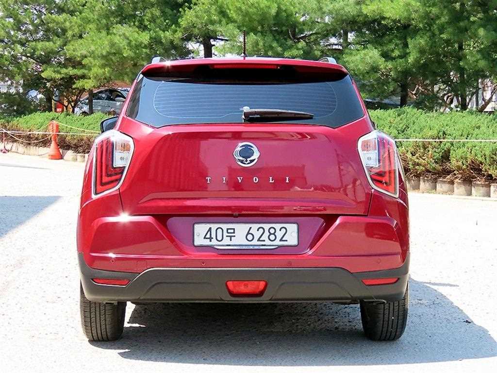 Ssangyong Tivoli - Vista 4