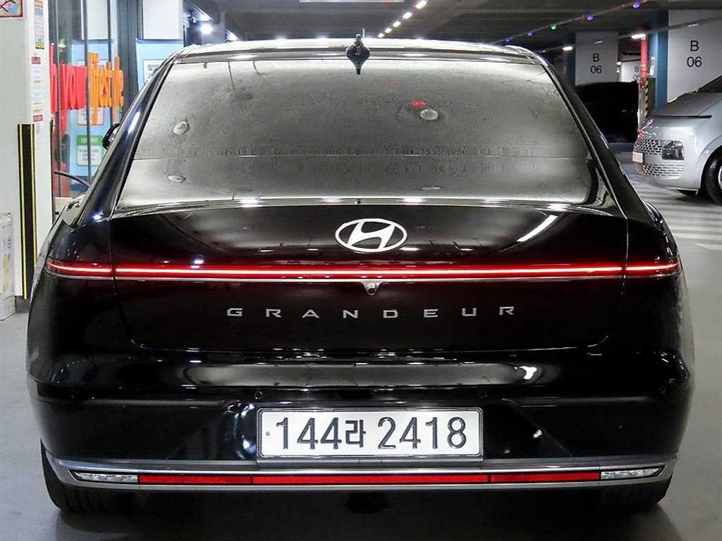 HYUNDAI Grandeur - Vista 5