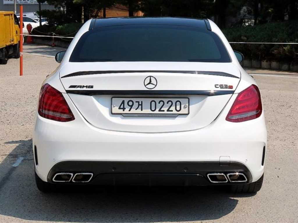 Mercedes Benz C Class - Vista 4