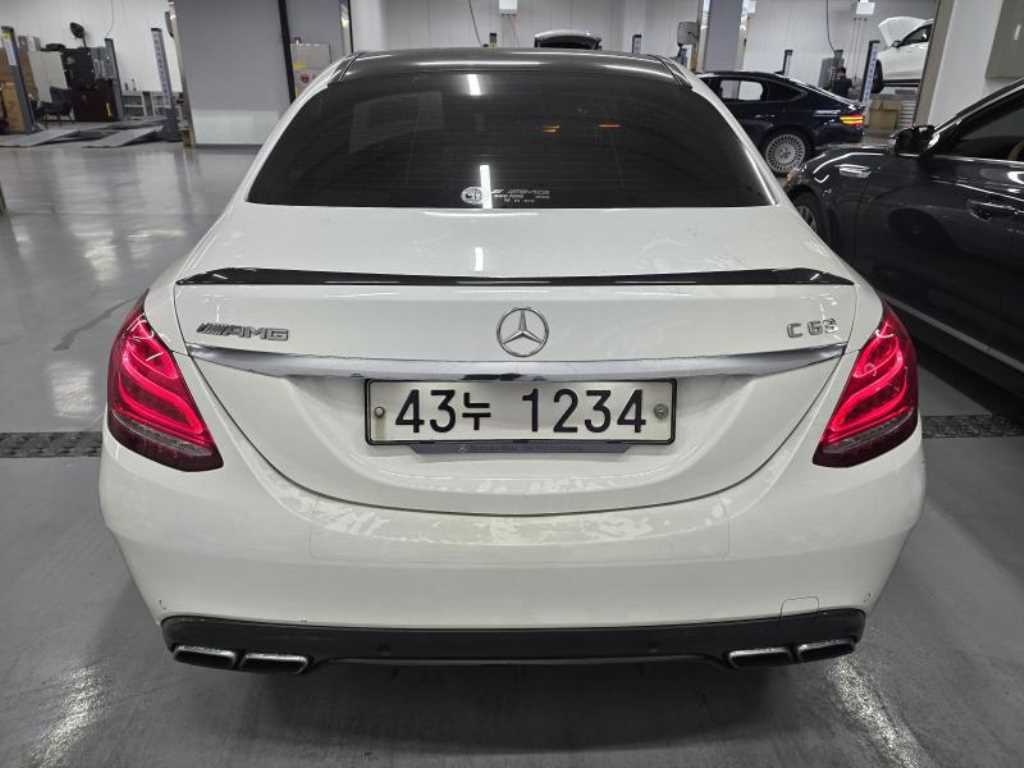 Mercedes Benz C Class - Vista 5