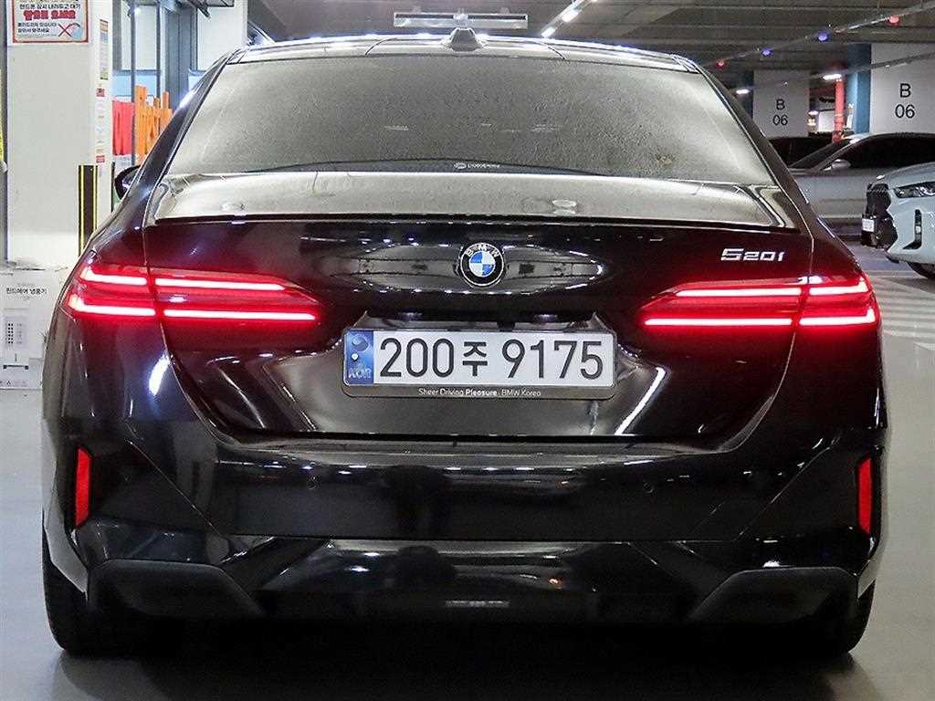 BMW 5 Series - Vista 5