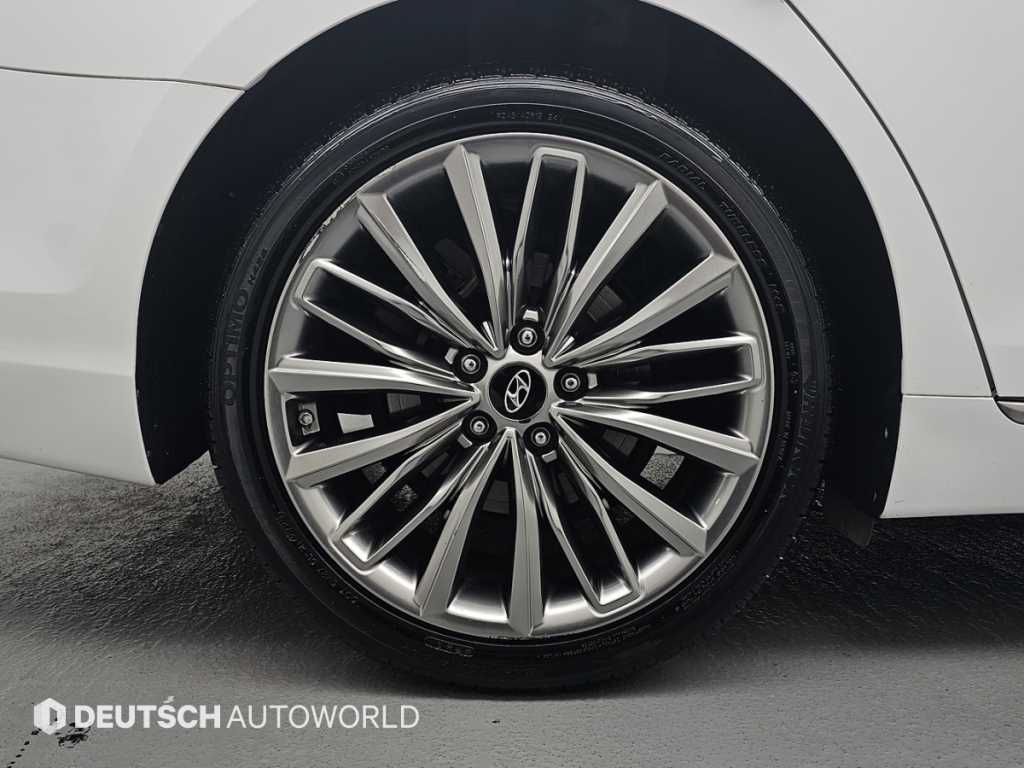 HYUNDAI Grandeur - Vista 5