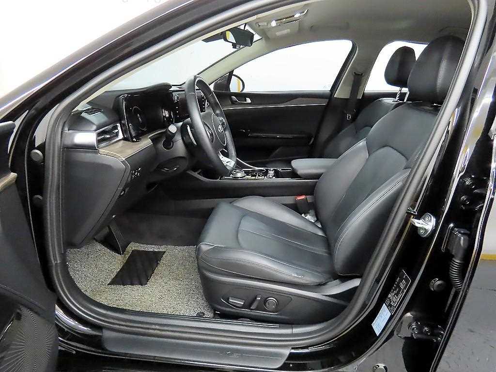 KIA K5 - Vista 5