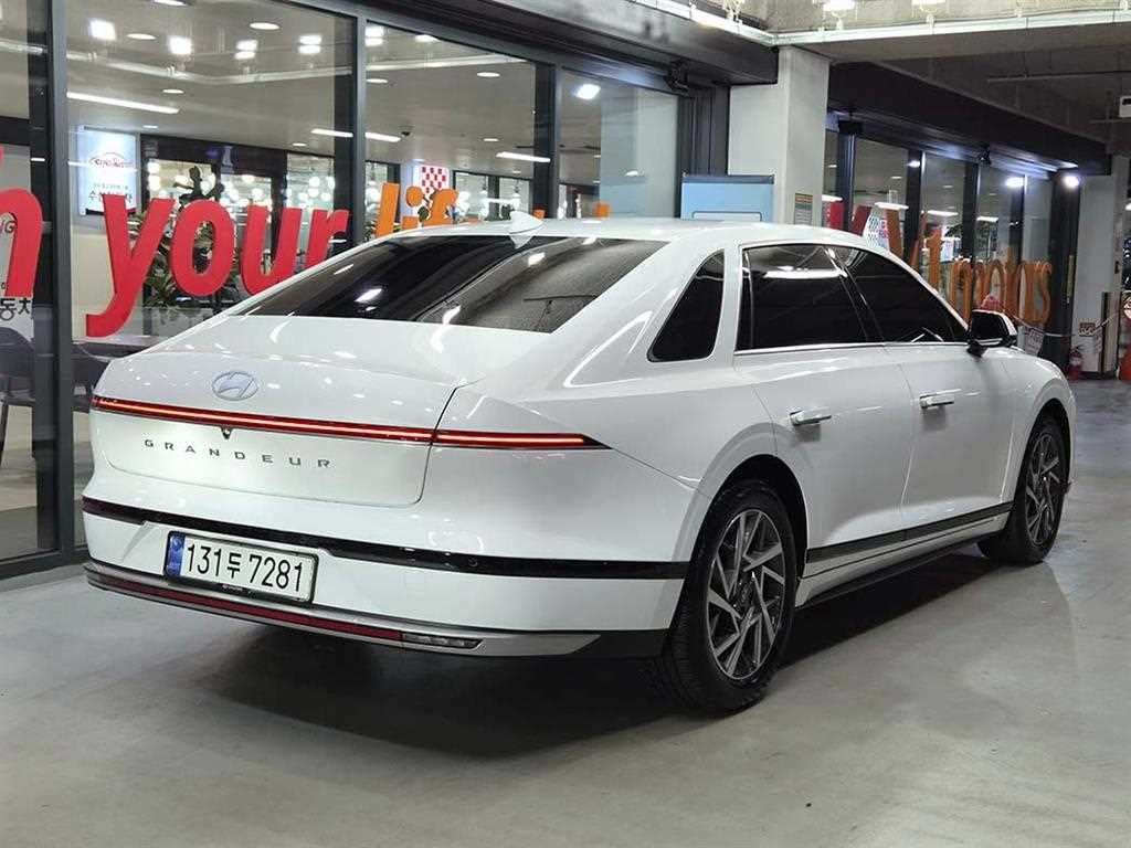 HYUNDAI Grandeur - Vista 4