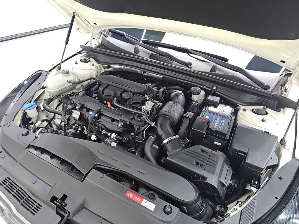KIA K5 - Vista 5